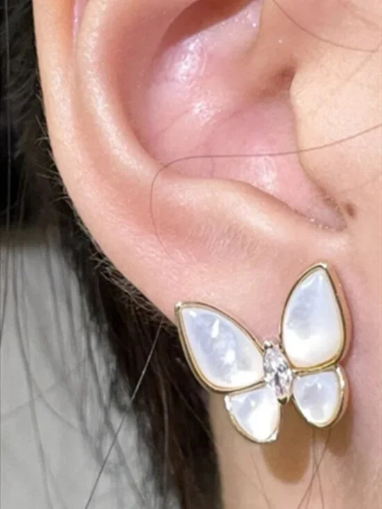 Van Cleef & Arpels Butterfly Earrings - Picture 2 of 5